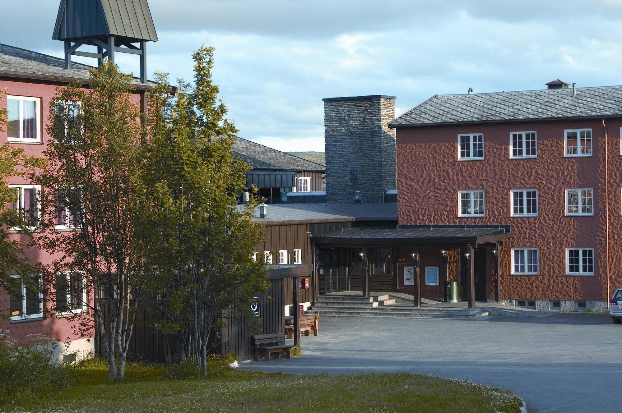 Roros Hotell - Bad & Velvaere Экстерьер фото